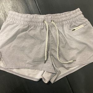 Vuori Clementine Short 2.0 | Size Medium